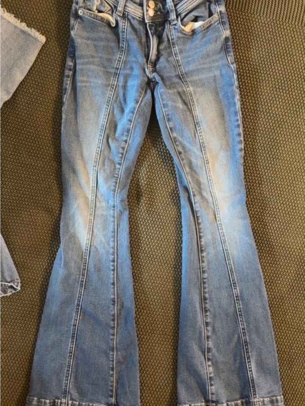Arizona Jean Company Light Blue Flare Jeans with Front Seams